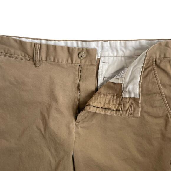 Old Navy Mens Chino Shorts 38 Tan Ultimate Slim Minimalistic Neutral Casual  - Picture 5 of 9